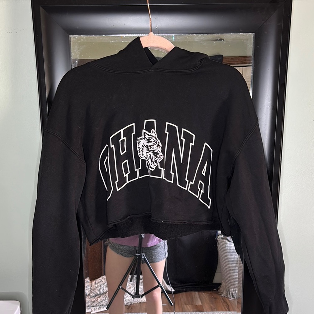 Black OHANA WOLVES / DARC Cropped Hoodie Sweater